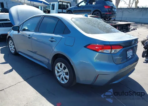 2020 Toyota Corolla Le z USA, uszkodzony, nr VIN 5YFEPRAEXLP116879